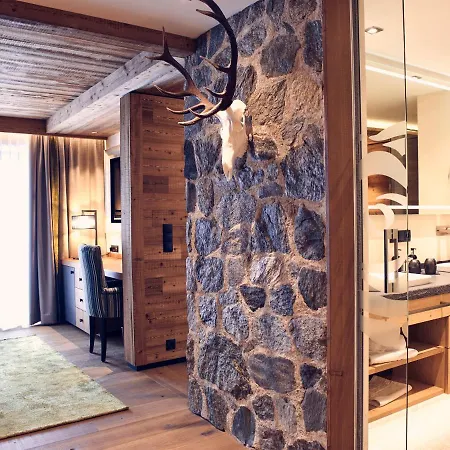 酒店 Platzlhof - Mein Im Zillertal 齐勒河谷的里德