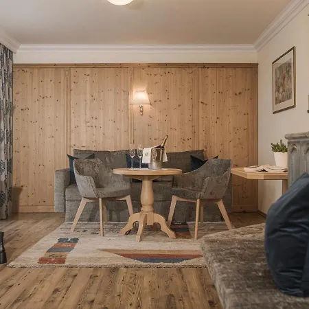 酒店 Platzlhof - Mein Im Zillertal 齐勒河谷的里德